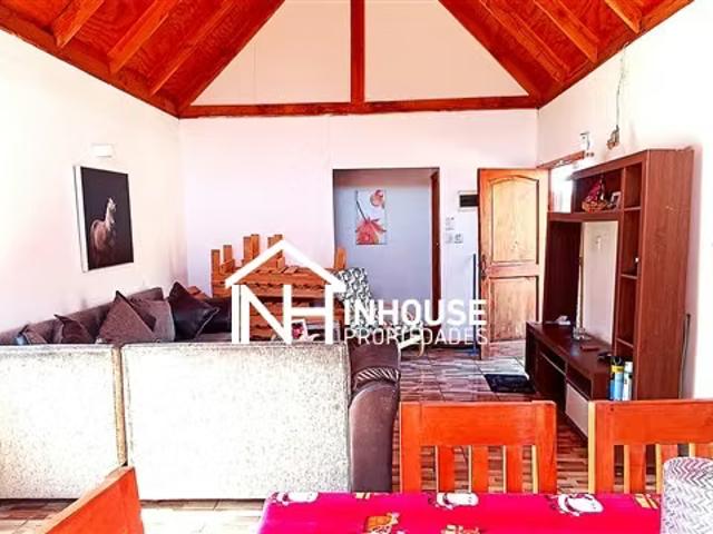 Casa en arriendo en La Aurora, Metropolitana