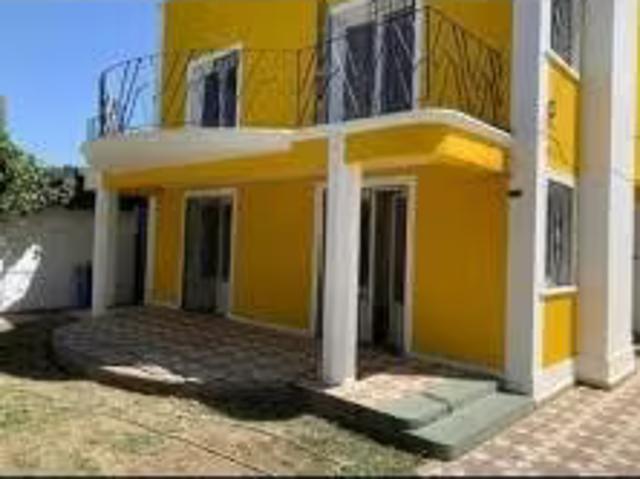 Casa en arriendo en La Cisterna, Metropolitana