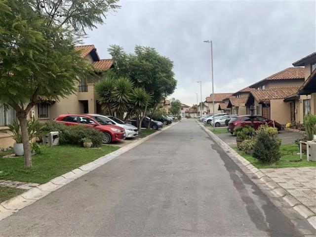 Casa en arriendo en Padre Hurtado, Metropolitana