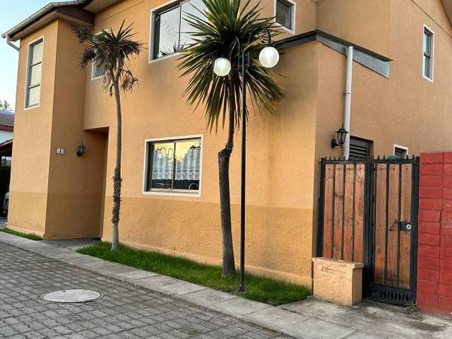 Casa en arriendo en Peñablanca, Villa Alemana