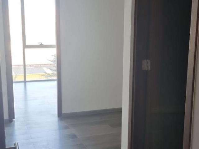 ARRIENDO OF. COMERCIAL OPEN MONTEMAR 1RECEPCION+1OF+1B+1EST