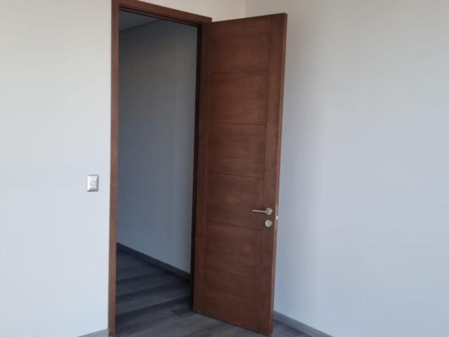 ARRIENDO OF. COMERCIAL OPEN MONTEMAR 1RECEPCION+1OF+1B+1EST