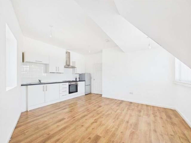 Apartment for rent in Overchurch Hill, Upton