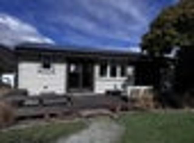 House for rent in Otakou