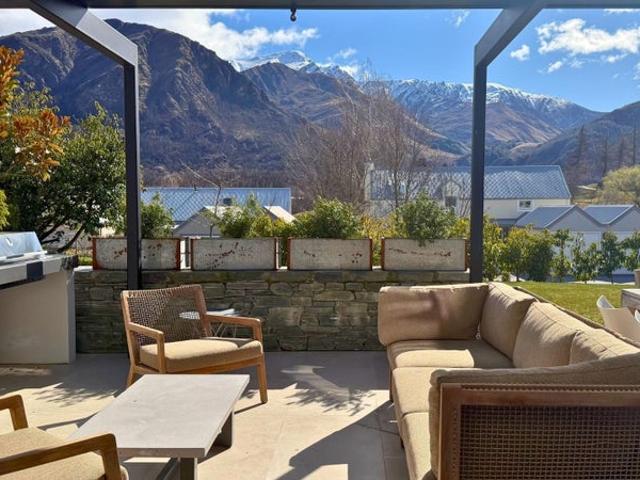 House for rent in Otakou