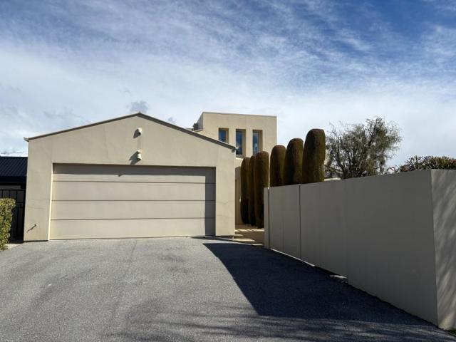 House for rent in Otakou