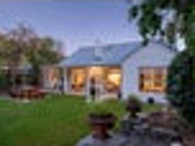 House for sale in Otakou