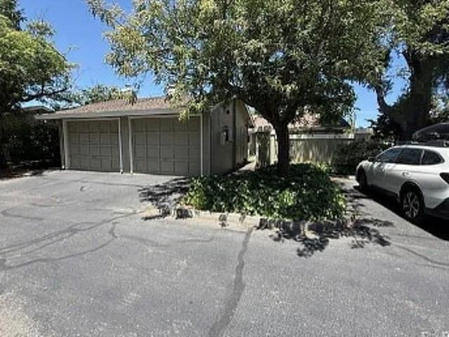 Townhouse for sale in Santa Rosa, California