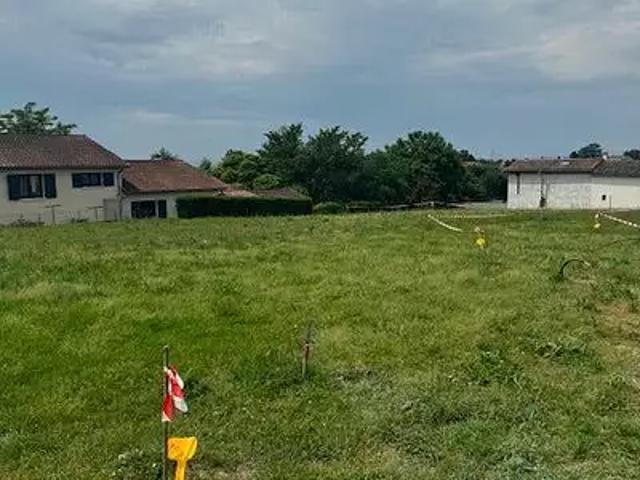 Terrain vente à Bourg-en-Bresse, Ars-sur-formans