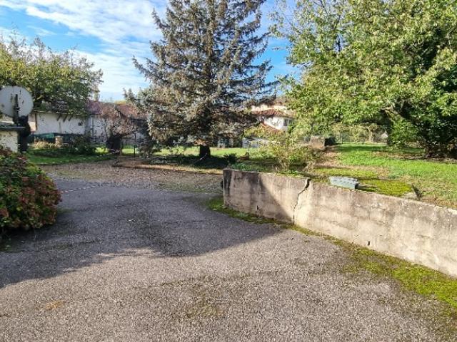 Terrain vente à Bourg-en-Bresse, Ars-sur-formans