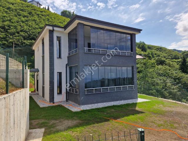 Arsin içerisinde satılık Villa