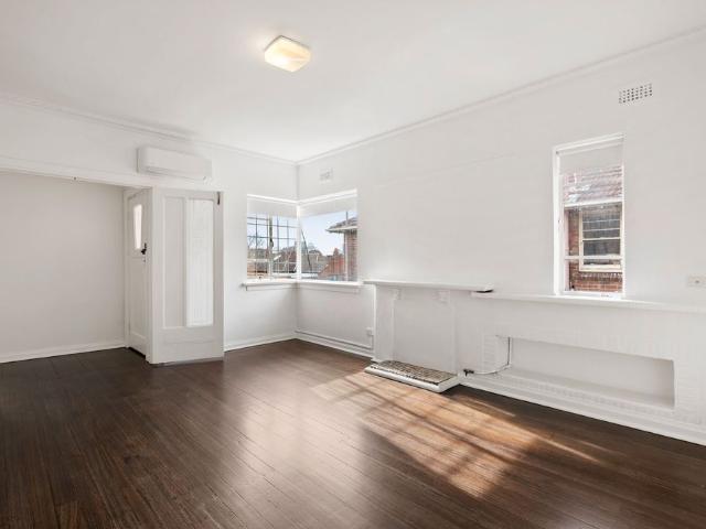 Apartment for rent in St Kilda East, Melbourne