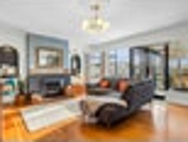 House for sale in Chaslands, Canterbury