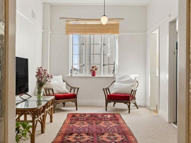 Apartment for sale in Elizabeth Bay, Sydney