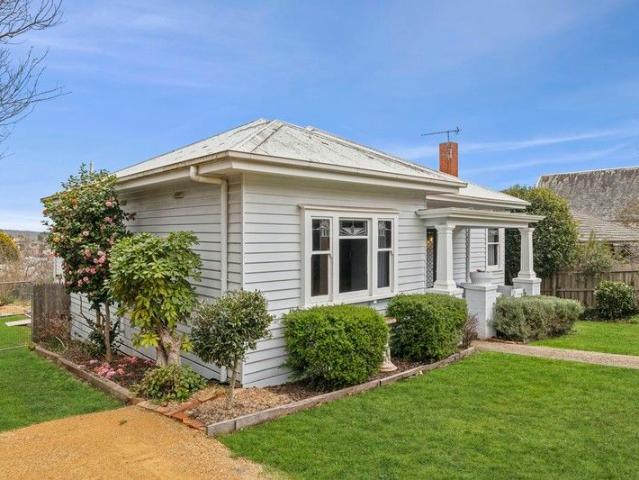House for sale in Daylesford, Victoria