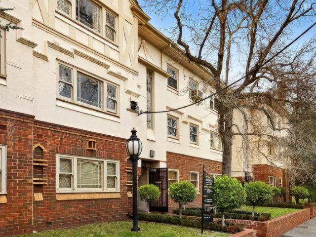 Apartment for rent in Melbourne
