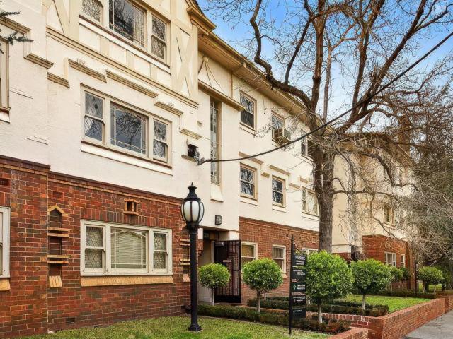 Apartment for rent in Melbourne