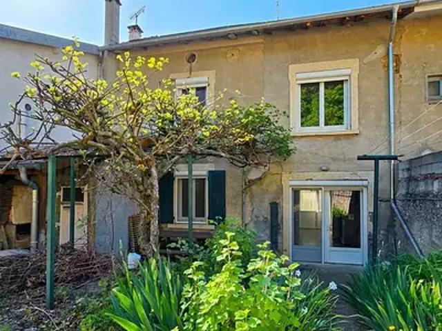 Maison vente à Vienne, Artas