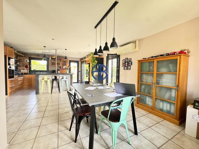 Maison vente à Vienne, Artas