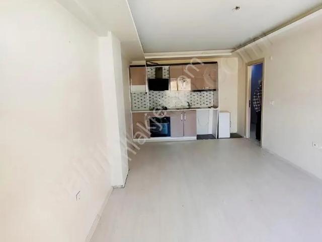 Refik Şevket İnce Mahallesi, Bayraklı içerisinde kiralık mülk