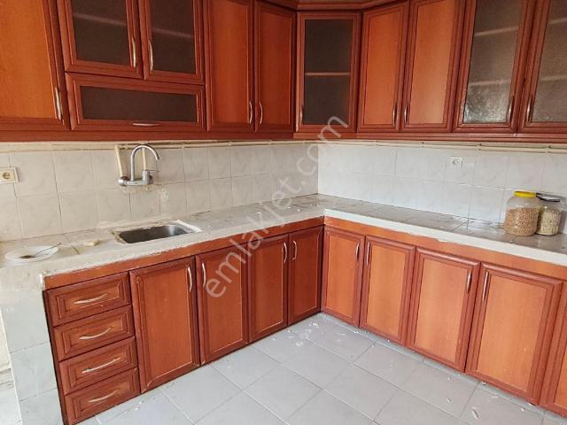 Bayrakli, İzmir içerisinde kiralık mülk