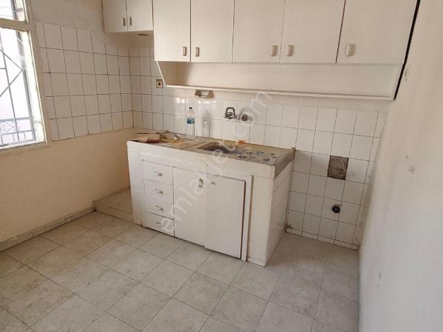 Bayrakli, İzmir içerisinde kiralık mülk