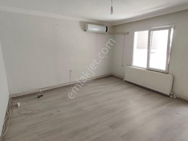 Bayrakli, İzmir içerisinde kiralık mülk