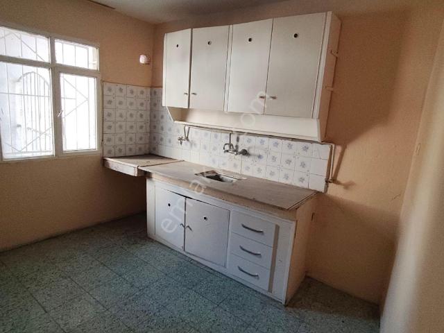 Bayrakli, İzmir içerisinde kiralık mülk