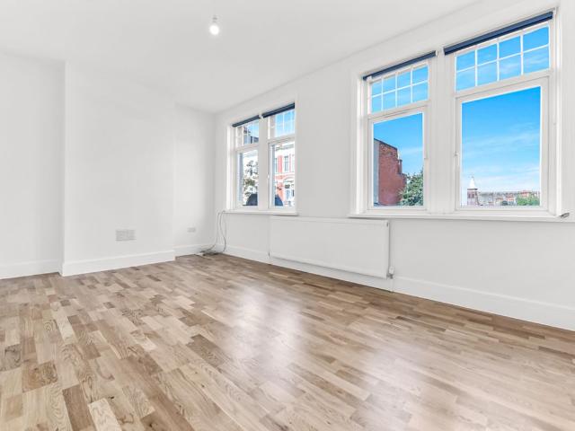 Apartment for rent in London Borough of Merton, Greater London