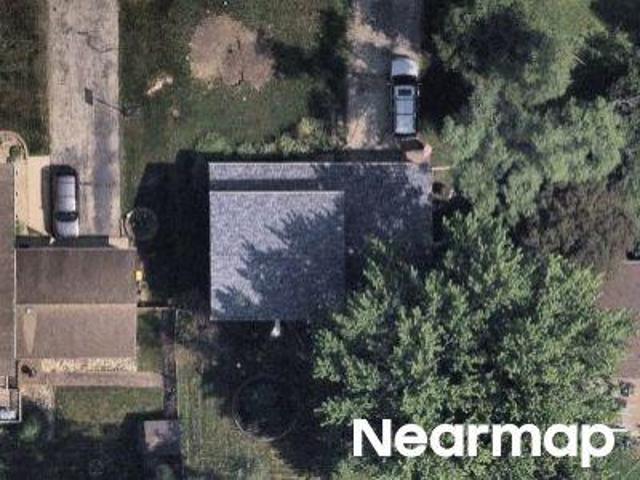 House for sale in Mchenry, Illinois