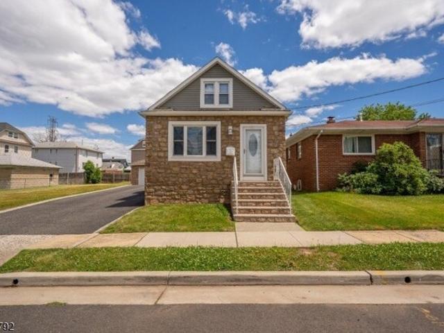 House for sale in Linden, New Jersey