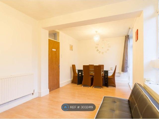 House for rent in Whitechapel, Greater London