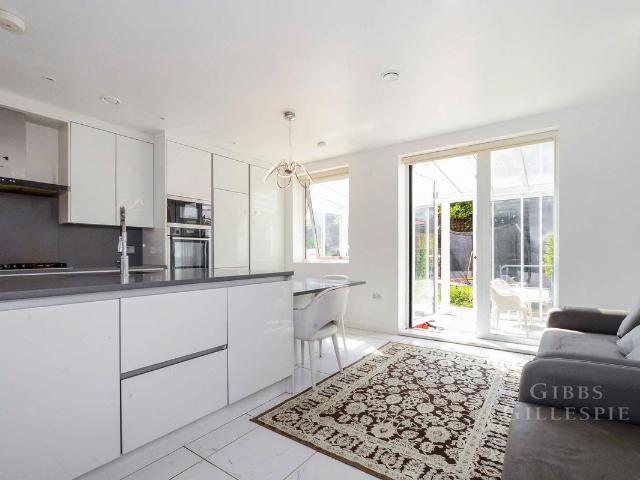 House for rent in Harrow Weald, Greater London