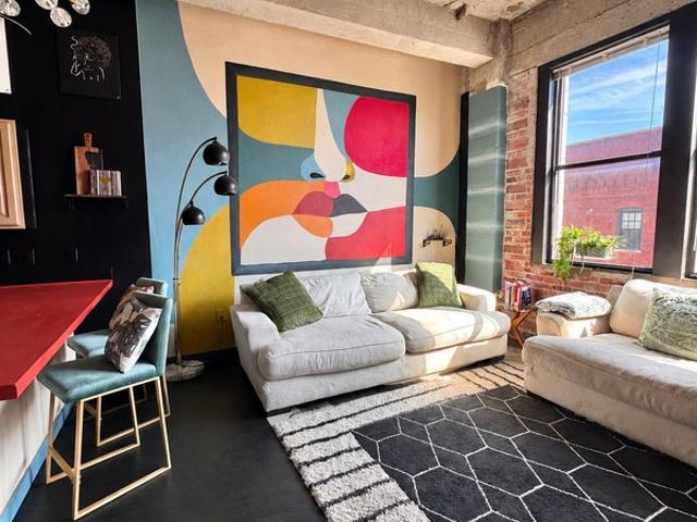 Room for rent in Downtown Kansas City, Kansas City