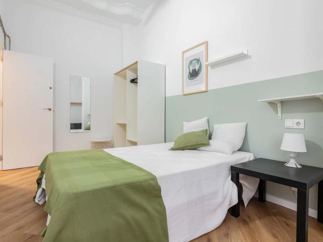 Habitación en alquiler en Gran Via, Valencia