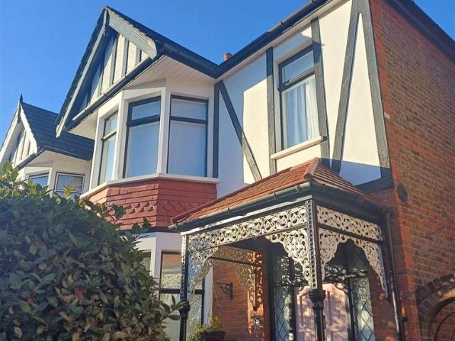 House for rent in Goodmayes, Greater London