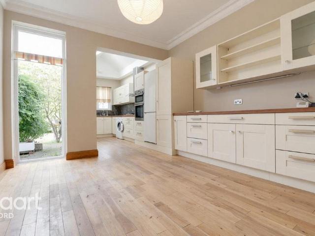 House for rent in Goodmayes, Greater London