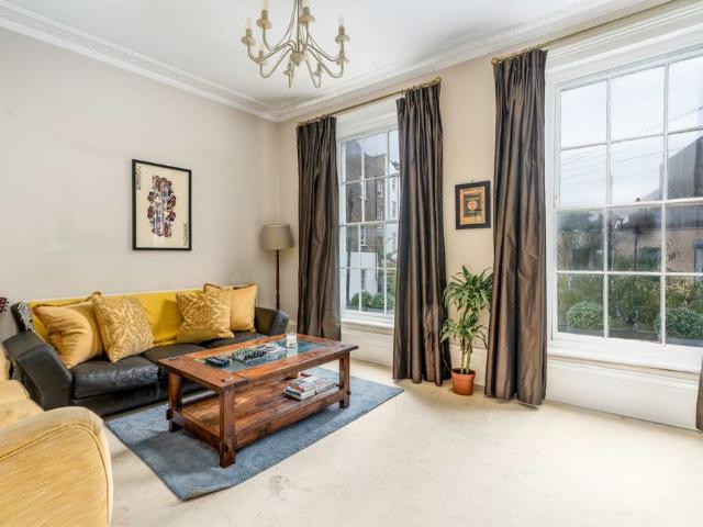 Apartment for rent in Highbury, Greater London
