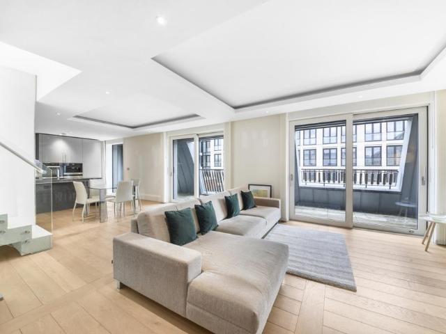 House for rent in St Clement Danes, Greater London