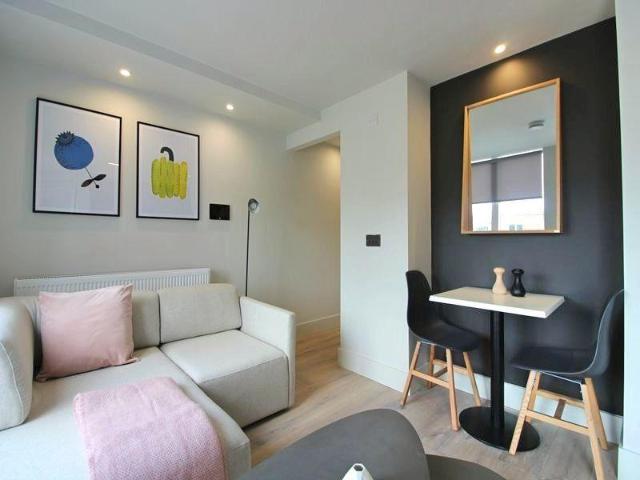 Apartment for rent in Hulme, Georgia