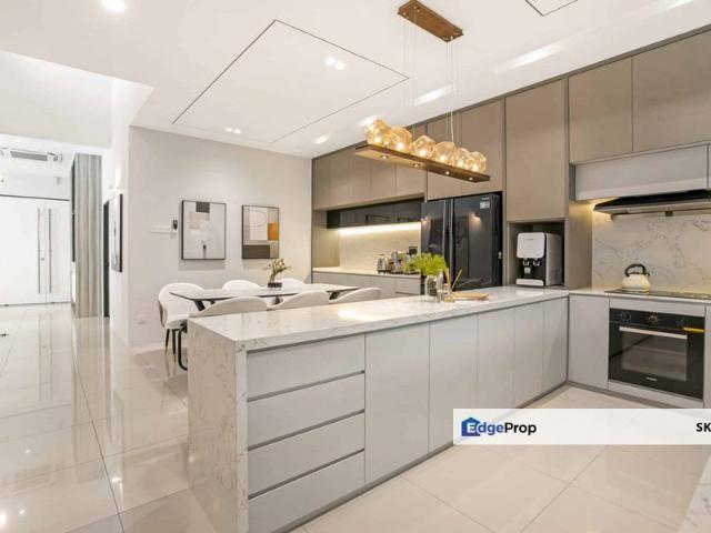 Condominium for sale in Country Heights Damansara, Kuala Lumpur