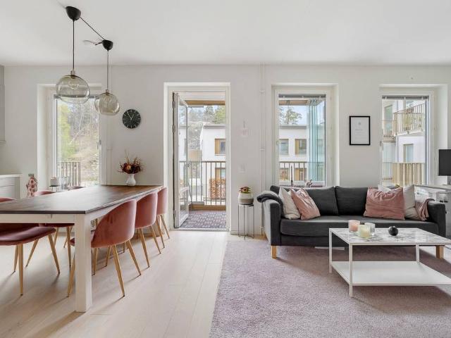 Bostad till salu i Solna, Stockholm