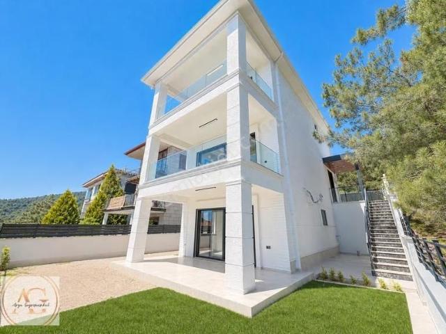 Edremit, Balikesir içerisinde satılık Villa