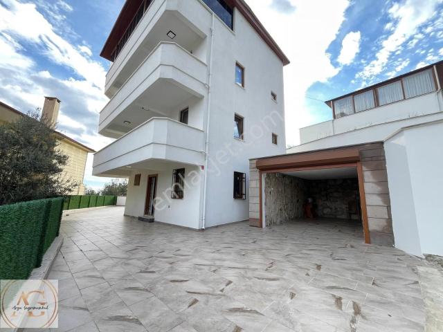 Edremit, Balikesir içerisinde satılık Villa