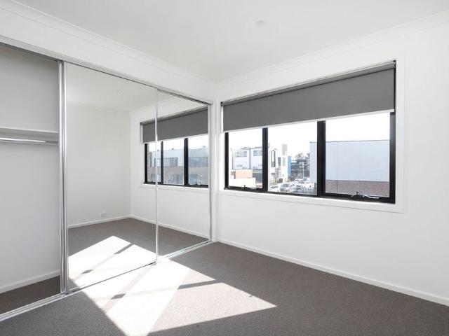 Townhouse for rent in Camerons Creek, Victoria