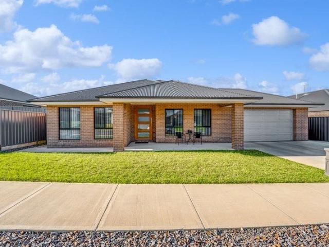 House for sale in Thurgoona, Albury
