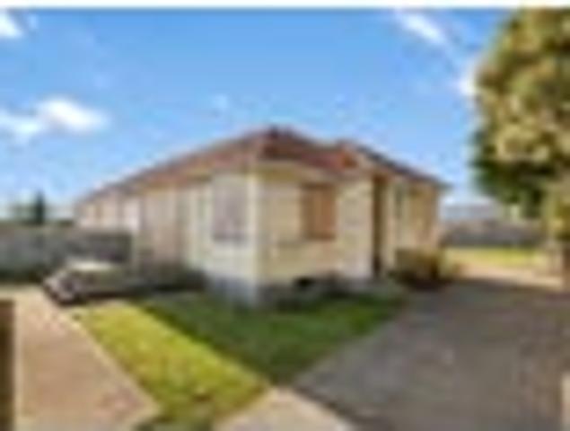 House for sale in Chaslands, Canterbury