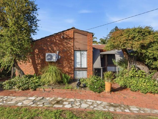 House for sale in Camillo, Western Australia