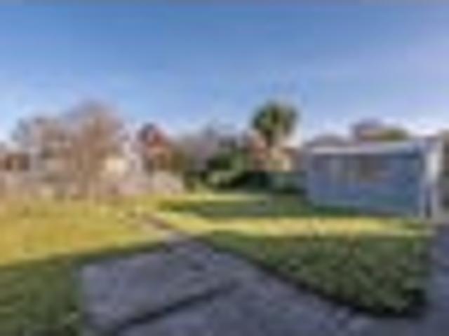 House for sale in Chaslands, Canterbury