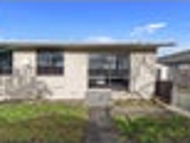 House for sale in Chaslands, Canterbury
